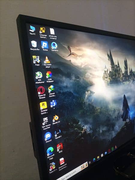 led monitor 1