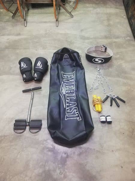 4 FEET EVERLAST BOXING BAG WITH GLOVES AND MANY MORE 10