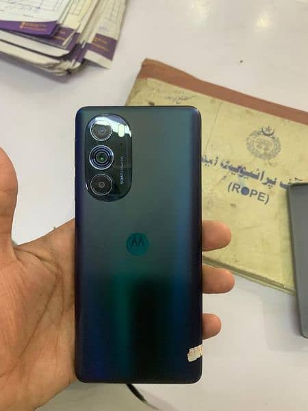 moto edge 30 pro 8gb 128gb non pta small dot in display 1