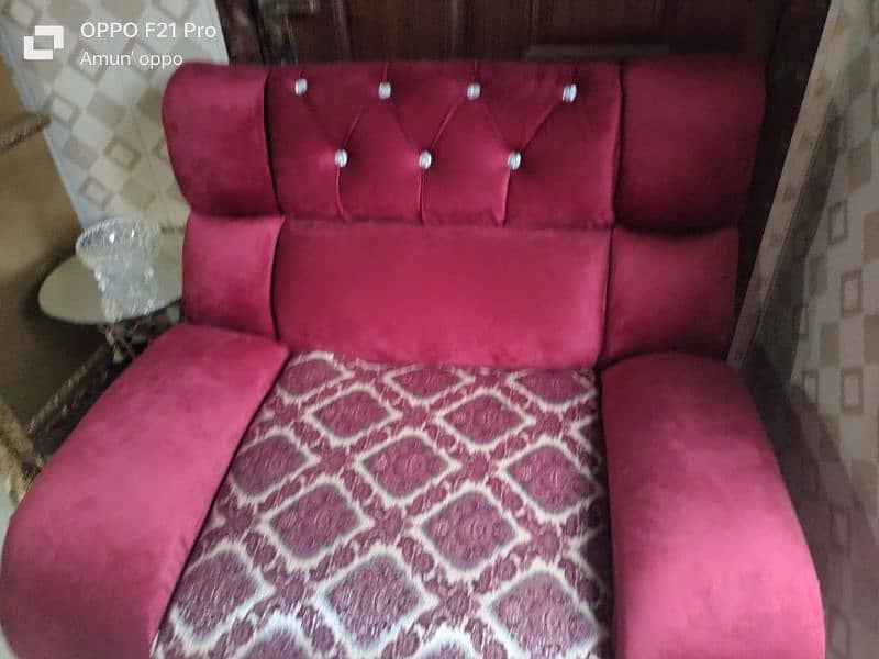 sofa brand new buy one week ago ye new Hai j 4