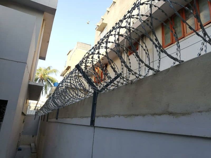 Best Razor Wire Installation In Karachi | All Type Of Fences and Wires 6