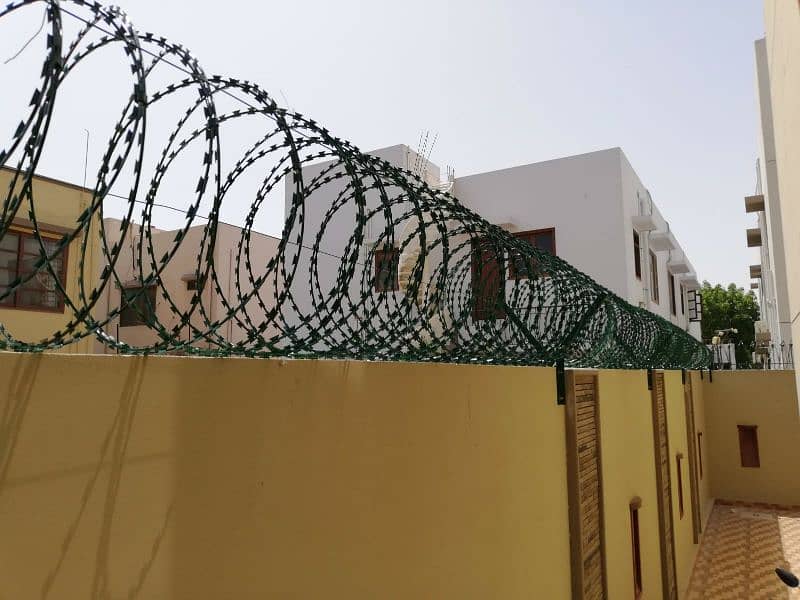 Best Fence Installation in Pakistan / Crimped Mesh / Jali Fence 5