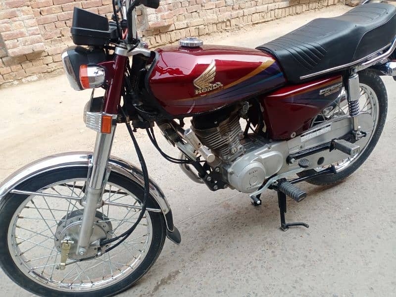 Honda cg 125.2012 Model lush conditiion 1