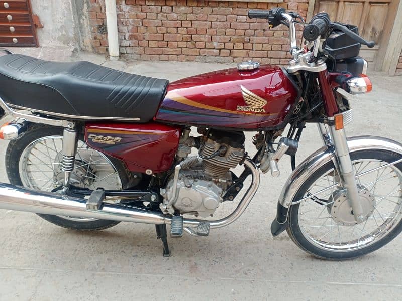 Honda cg 125.2012 Model lush conditiion 4