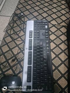 HP ORIGINAL KEYBOARD with full function and Mice