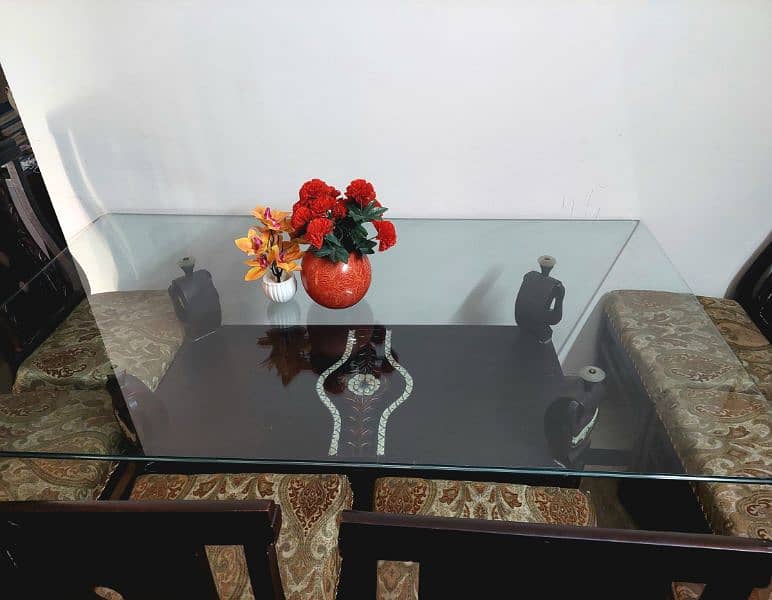 Dinning Table, 6 Chairs, 12mm Glass 4.5x6feet 1