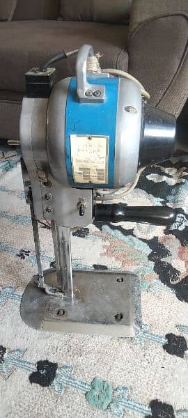 Fabric Cutting Machine 3