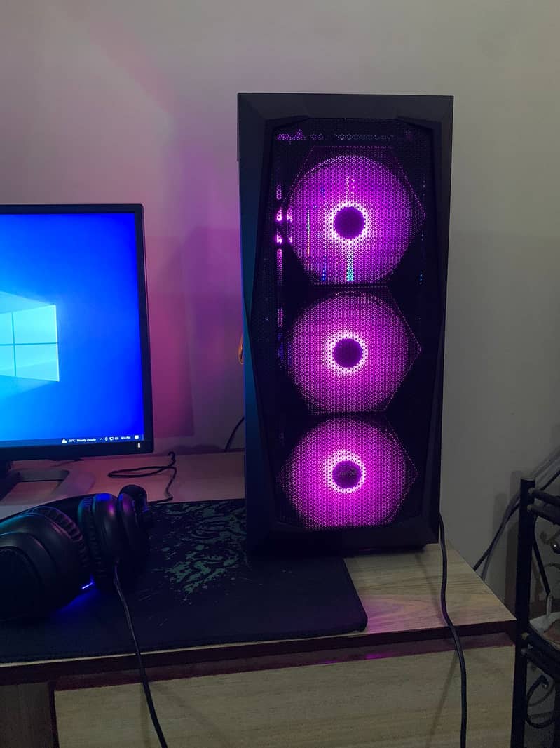 GAMING PC FOR SALE ! RX 590 SE WITH R5 2600 EXCELLENT CONDITION 0