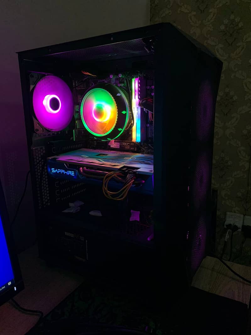 GAMING PC FOR SALE ! RX 590 SE WITH R5 2600 EXCELLENT CONDITION 9