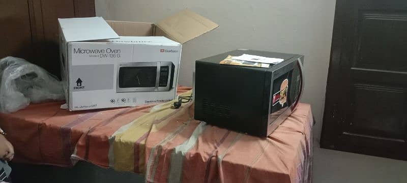 Microwave Oven Model DW-136 G 2