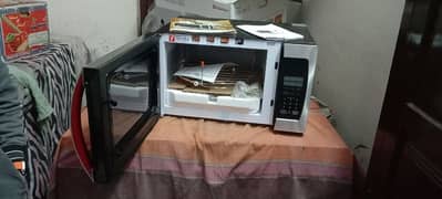 Microwave Oven Model DW-136 G