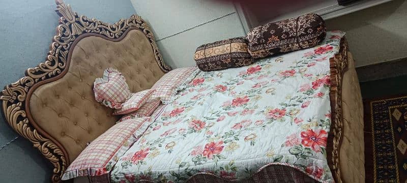 brand new bed set with side tables & Almirah 3