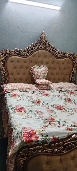 brand new bed set with side tables & Almirah 4