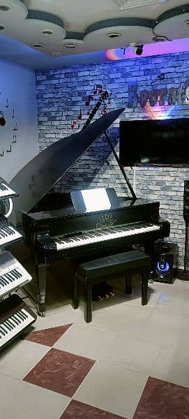Grand piano boorat brand available 0