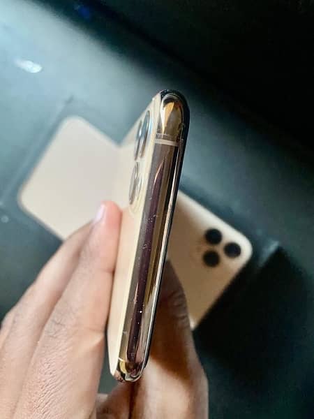 Iphone 11 pro max dual physical 3