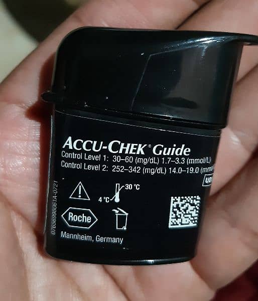 ACCU CHEK TEST STRIPS 3