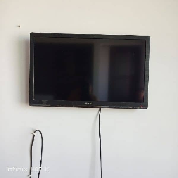 22 inch Orient LED as like new all things working with Remote. 4