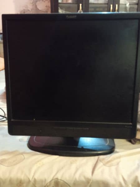 LCD 19" for sale 5