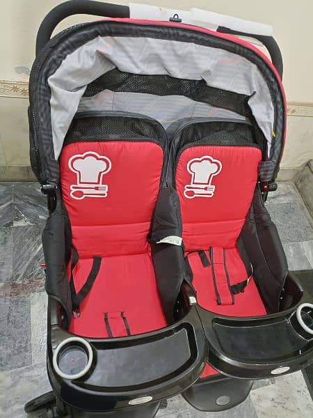 Twin Baby Stroller Pram Brand New Condition 1