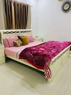 solid  wood king size bedset