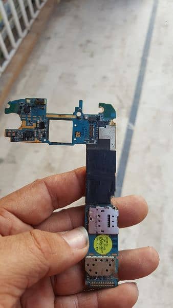 sale samsung S6 official pta approved board. sirf call kare. 1