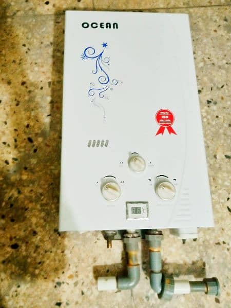 instant geyser in 9/10 condition with box
company ocean 4