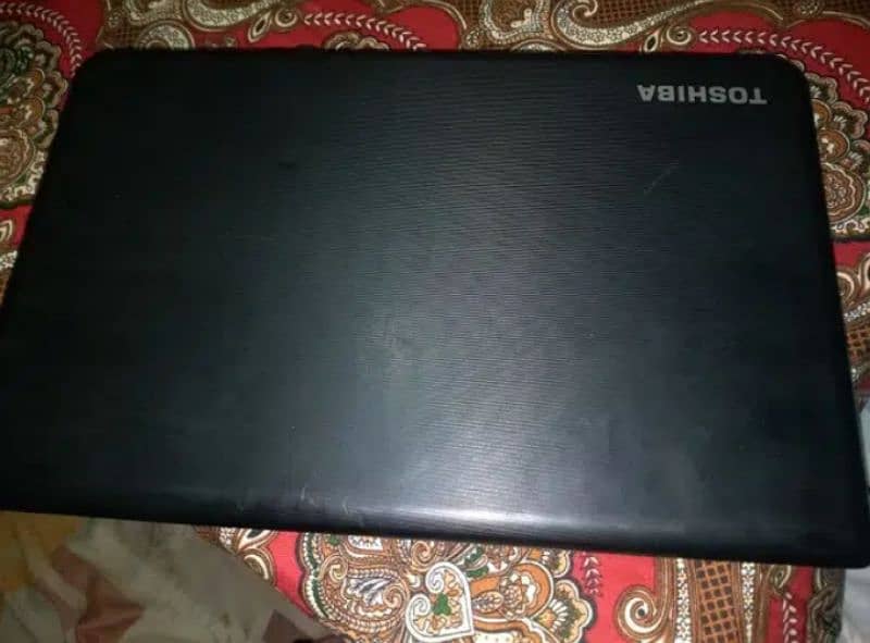 Toshiba Satellite AMD E1 0