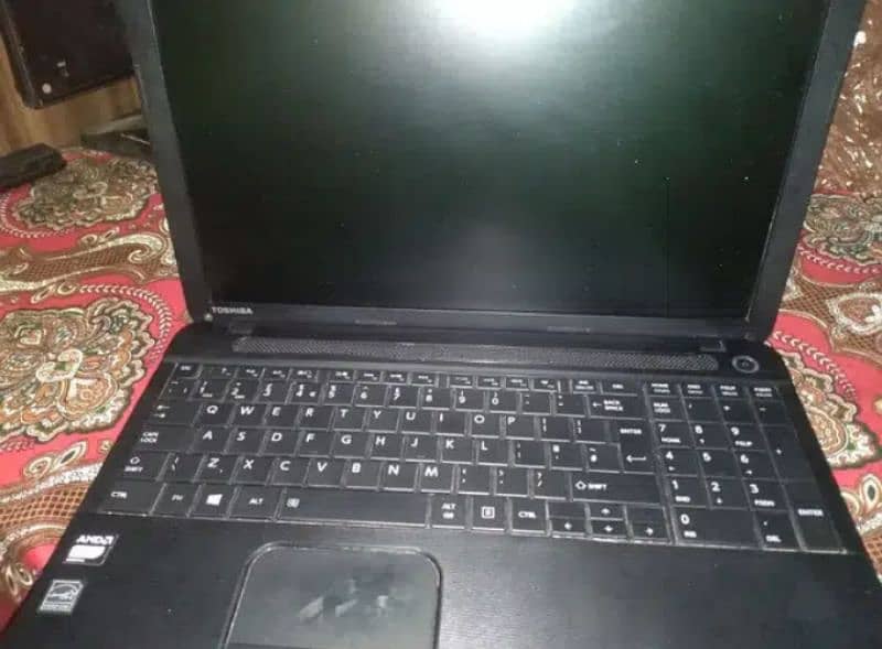 Toshiba Satellite AMD E1 1