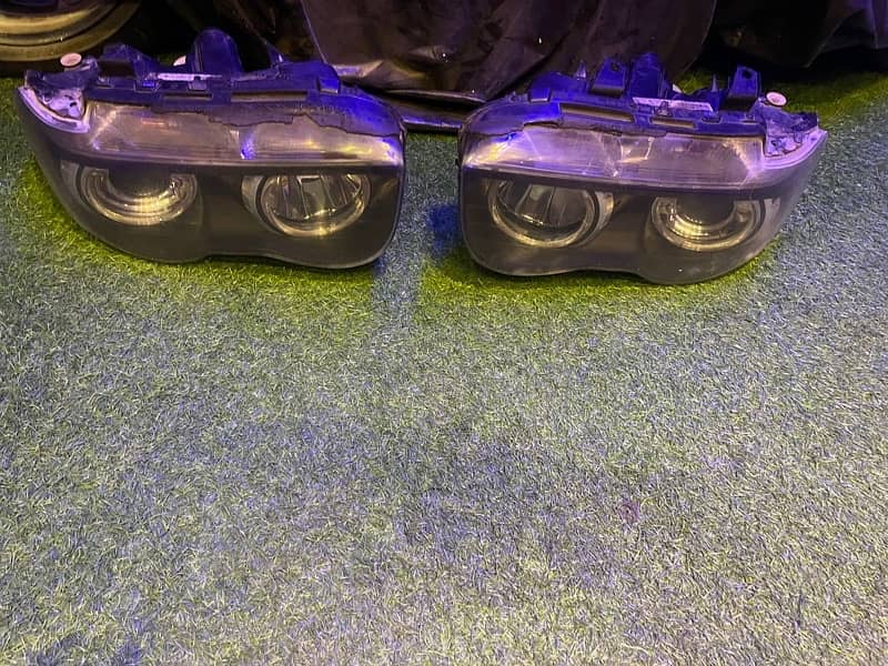 BMW 7 Series E65 Headlights in 100 % condition !! 2