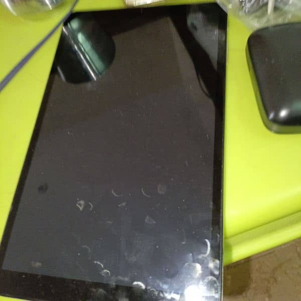 LG pad 5 for sale 4/32 0