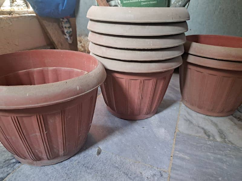 Gamlay , plant pots in very cheap rates 2