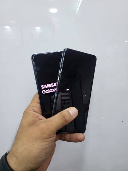 Samsung S20 8/128 4