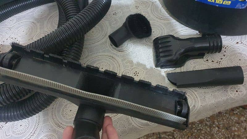 wet and dry vacuum cleaner 7