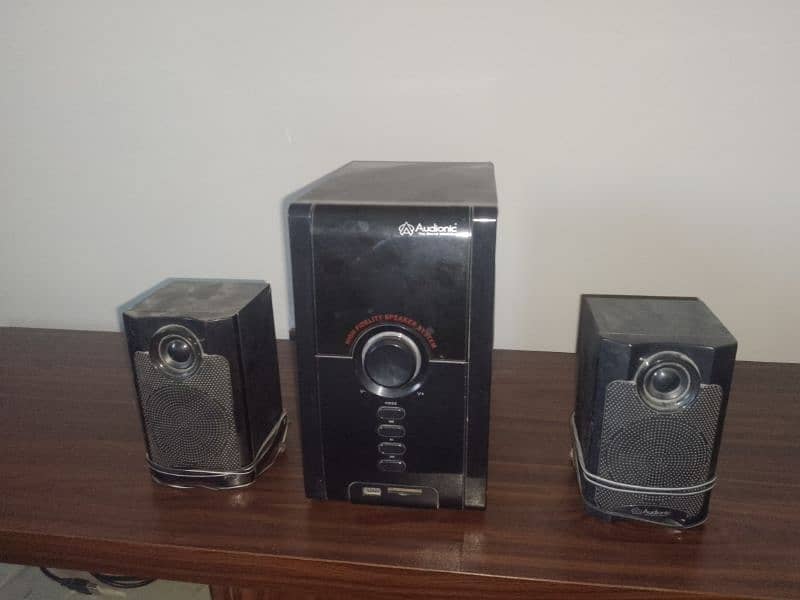 Audionic speakers for computer and other devices. 0