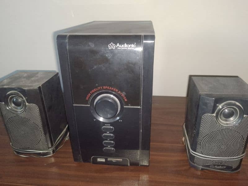 Audionic speakers for computer and other devices. 2