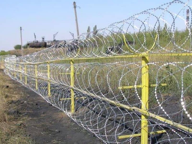 Barbed Mesh - Razor Wire - Electric Fence - Chain Link -Jali low price 9