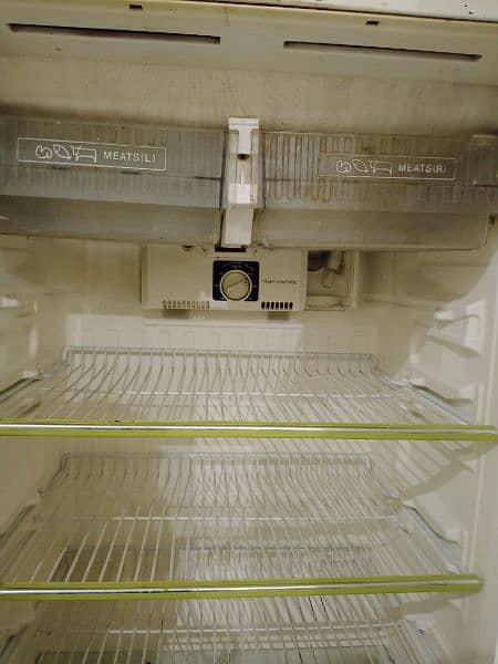 National Refrigerator 18 cu-feet | 2 doors | Fridge and freezer 2