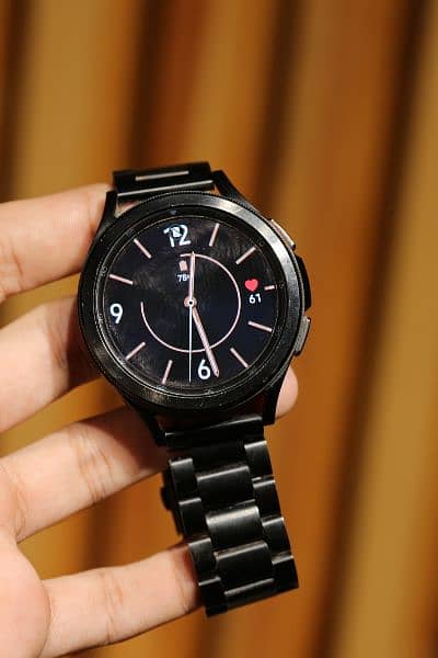 Samsung Galaxy Watch 4 Classic (46mm) 0