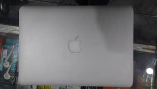 Apple MacBook pro mid 2015 0