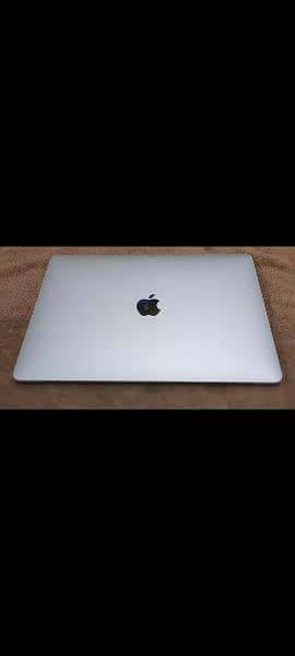 MacBook Pro 2018 2019 Core i5 / i7 8GB / 16GB 256GB/ 512GB 13" Display 6