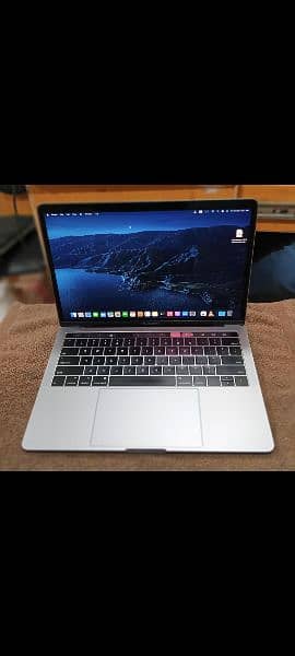 MacBook Pro 2018 2019 Core i5 / i7 8GB / 16GB 256GB/ 512GB 13" Display 11