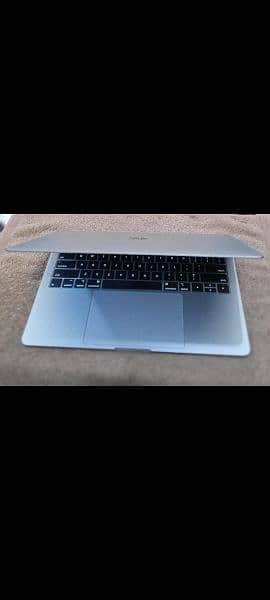 MacBook Pro 2018 2019 Core i5 / i7 8GB / 16GB 256GB/ 512GB 13" Display 12