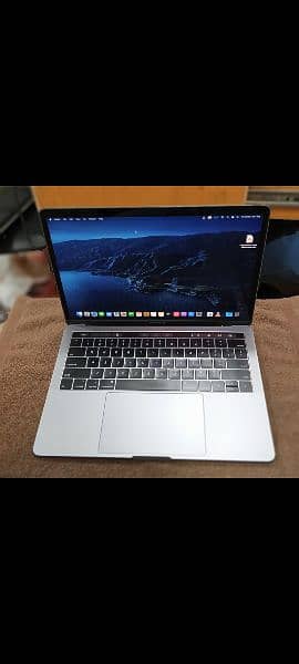 MacBook Pro 2018 2019 Core i5 / i7 8GB / 16GB 256GB/ 512GB 13" Display 13