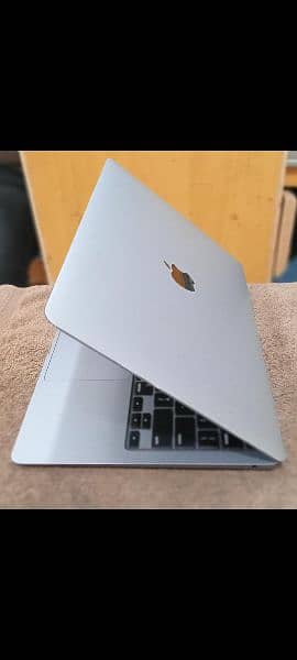 MacBook Air M1 2020 8GB 512GB MGN73 10