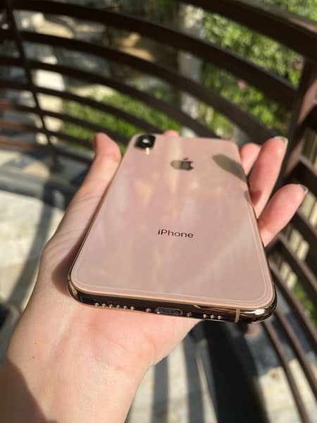iphone XS Gold with box 1