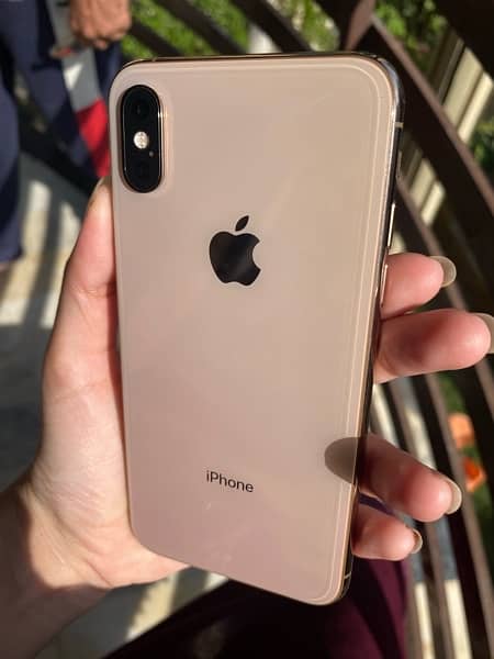 iphone XS Gold with box 4