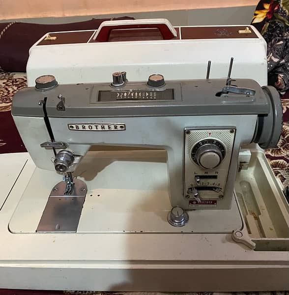 Brother sewing machine Model ZU2 B680 1