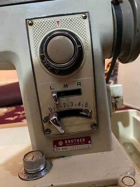 Brother sewing machine Model ZU2 B680 7