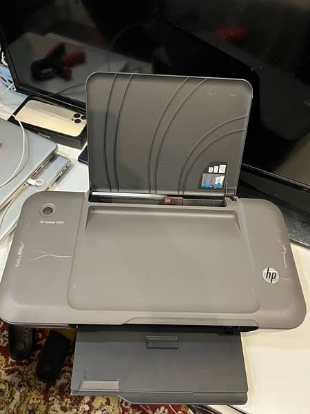 HP Deskjet 1000 1