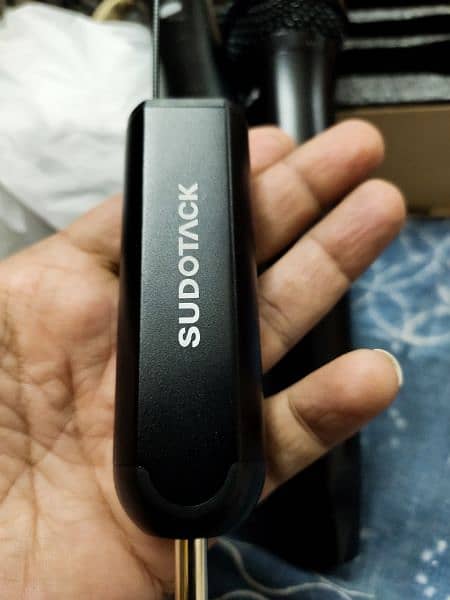 Selling A set of imported Sudotrack Wireless Microphones 8